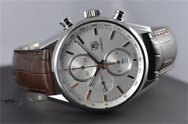 泰格豪雅腕表后蓋磨損？揭秘簡(jiǎn)單有效的修復(fù)妙招