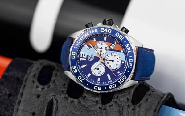 泰格豪雅表帶怎么調(diào)節(jié)松緊